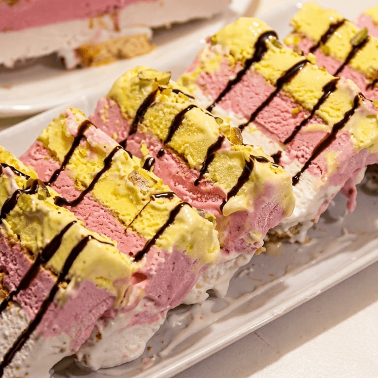 Savor Your Lunch with Us